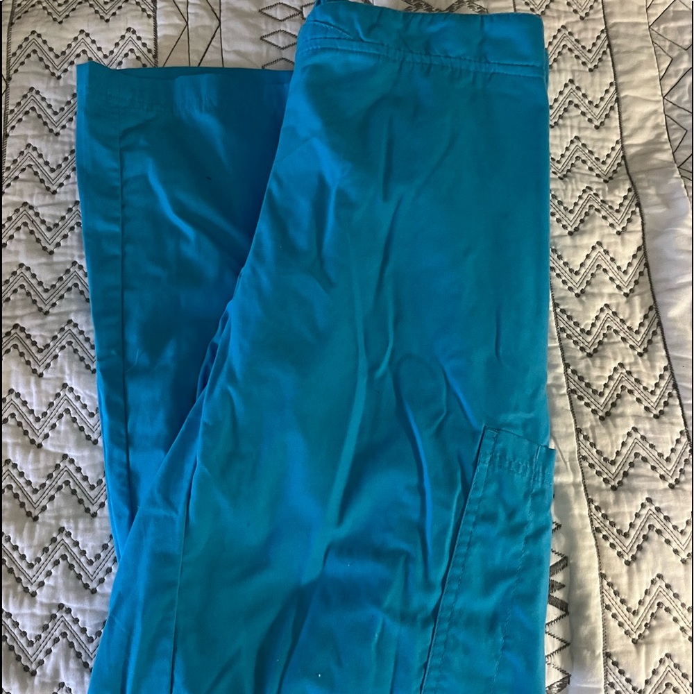 UA ButterSoft scrub pants